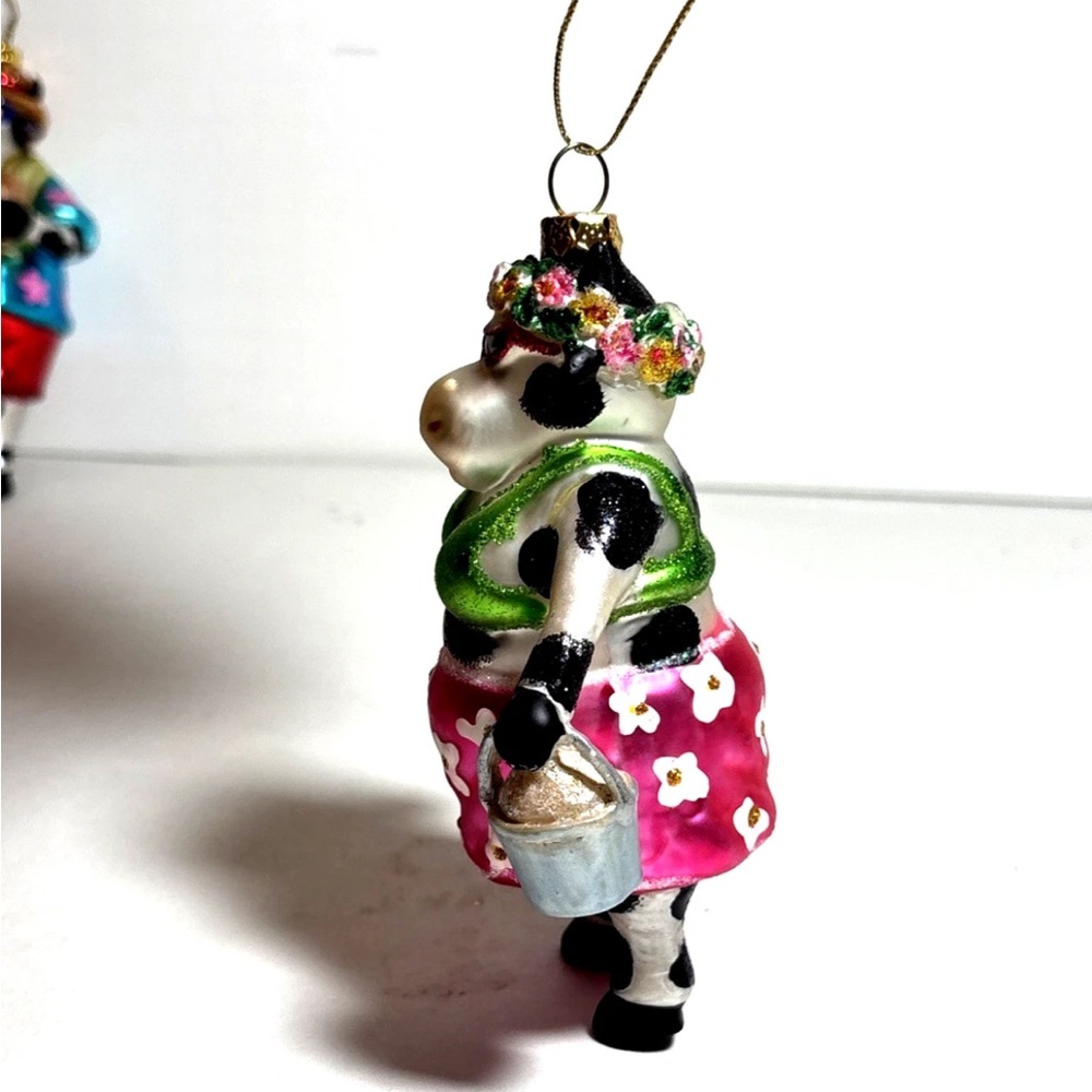 Heifer and Steer Tropical Vacationing Cows, set of 2 Glass Ornaments 5 inch each - Picture 10 of 11